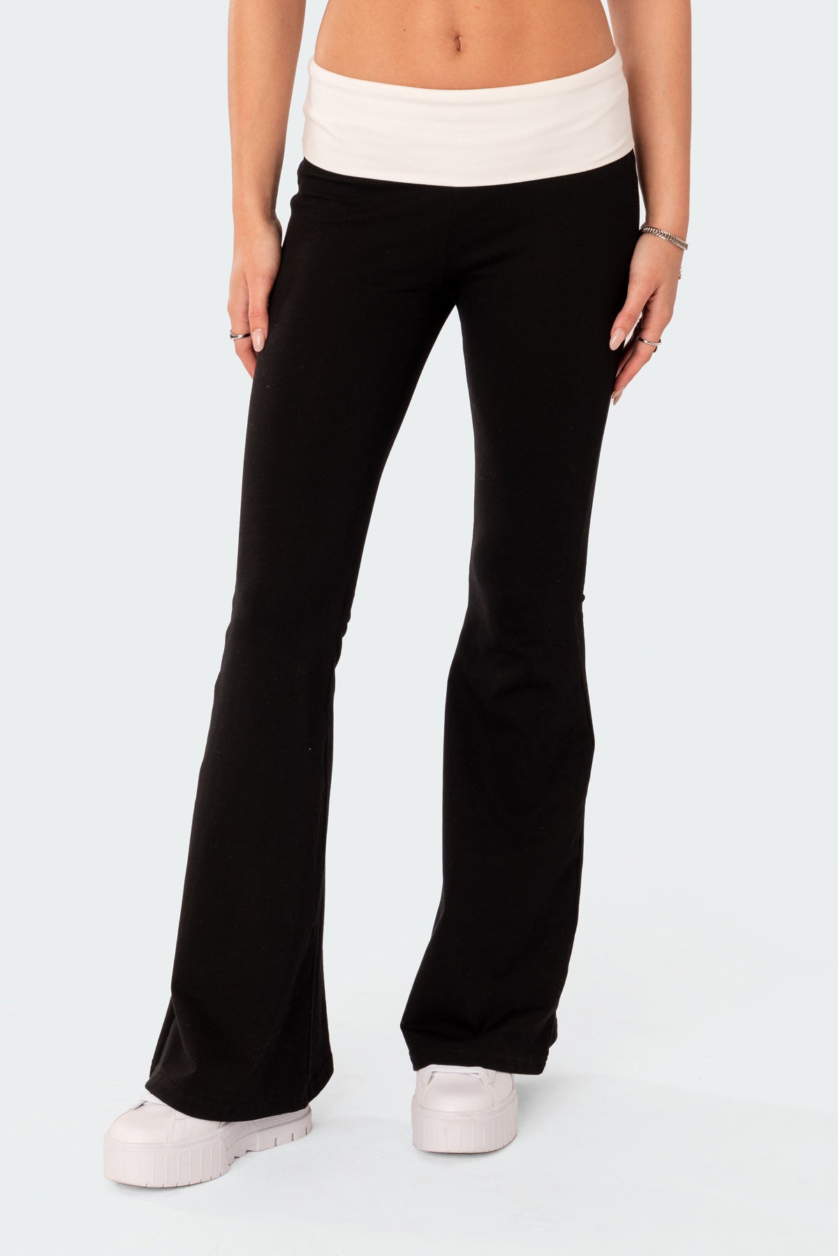 Contrast Fold Over Flared Leggings - Image 2