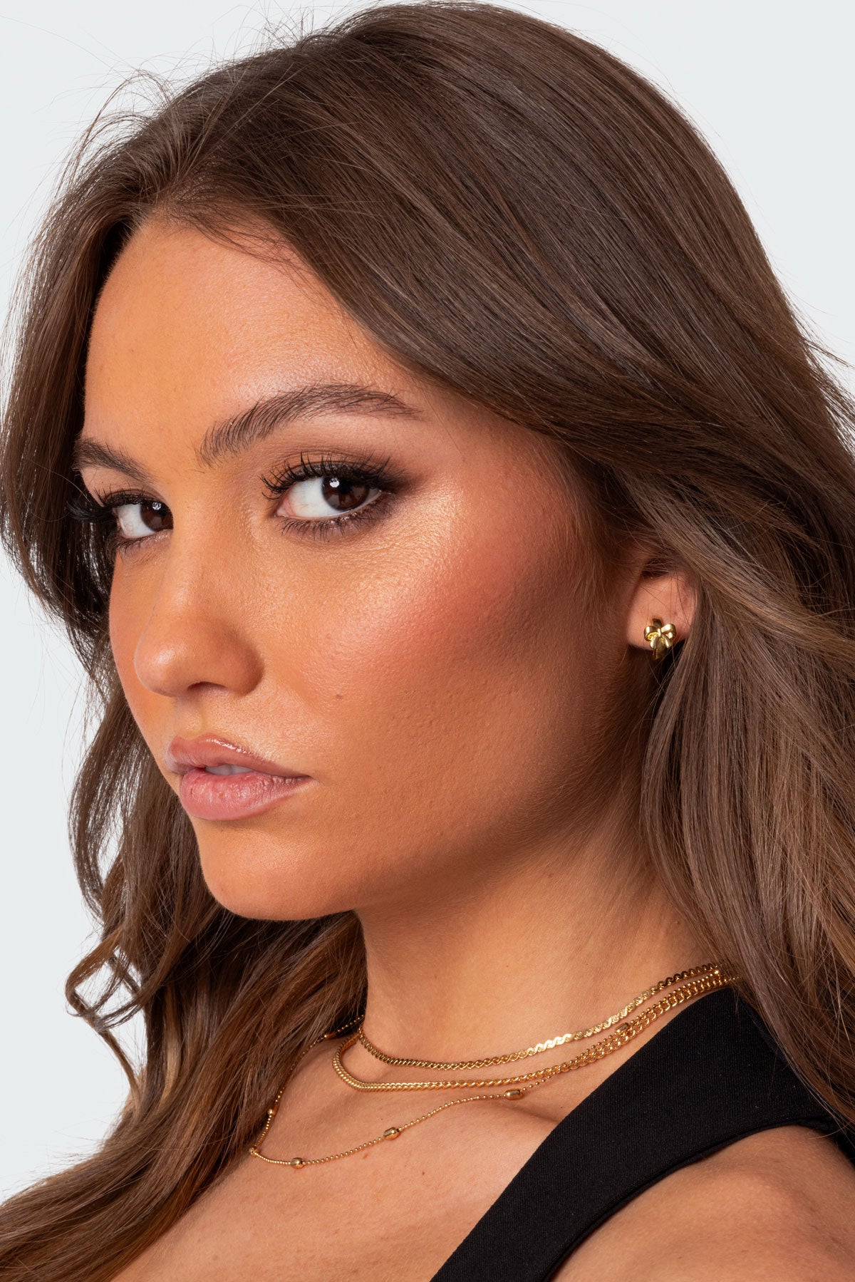 Bow Huggy Hoop Earrings - Image 2