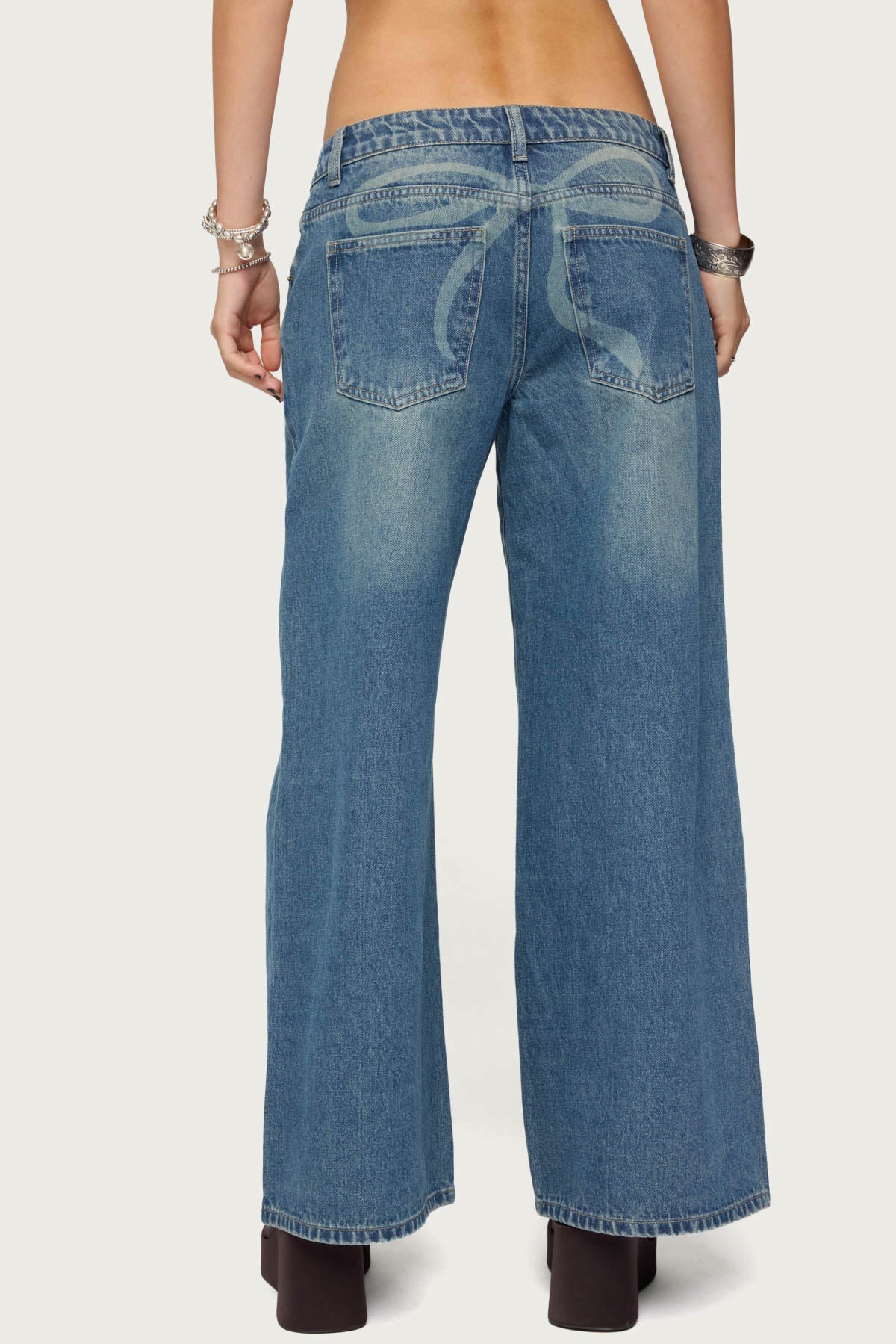 Petite Vyxen Vintage Washed Low Rise Jeans - Image 6