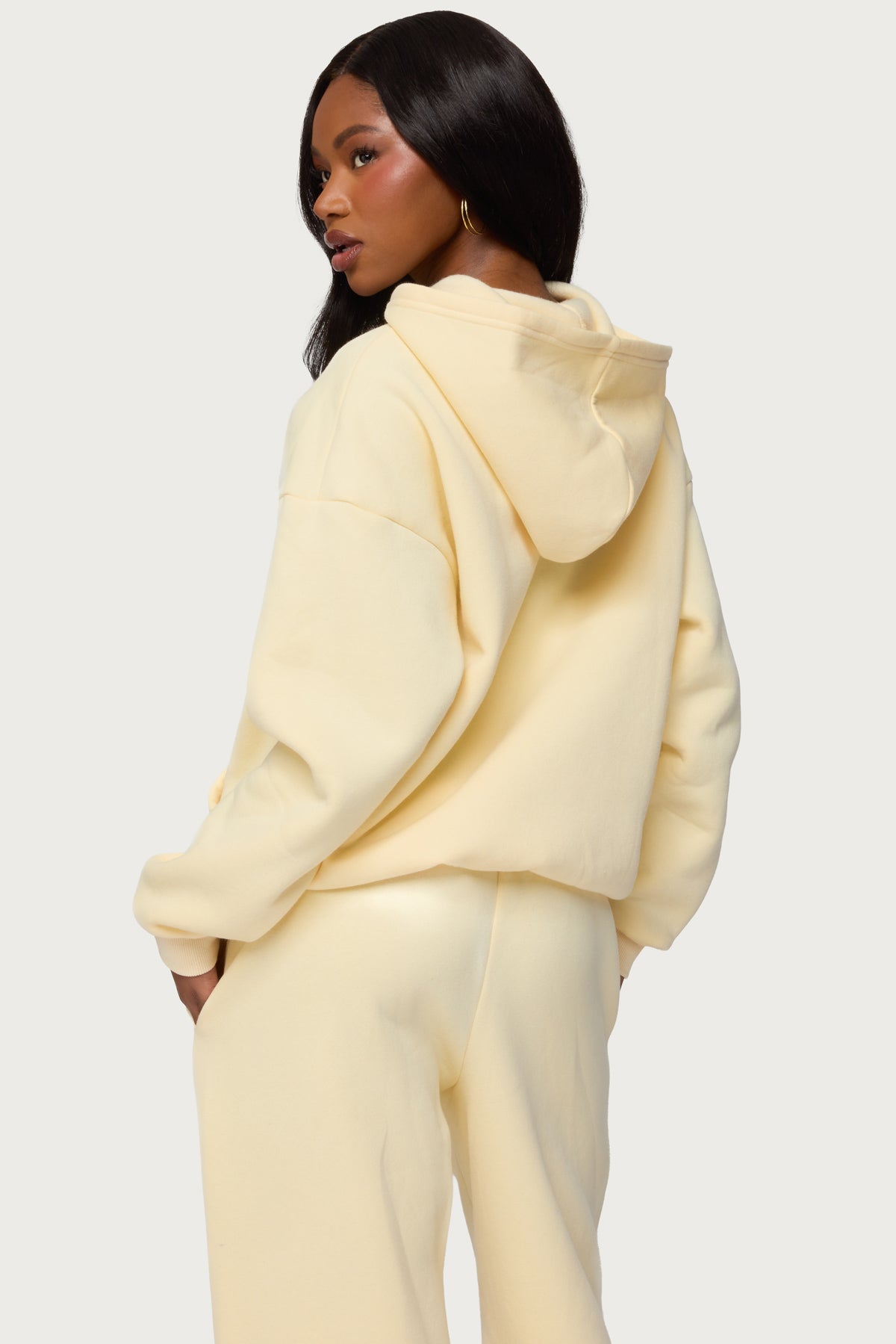 Basic Girl Oversized Edikted Hoodie - Image 6