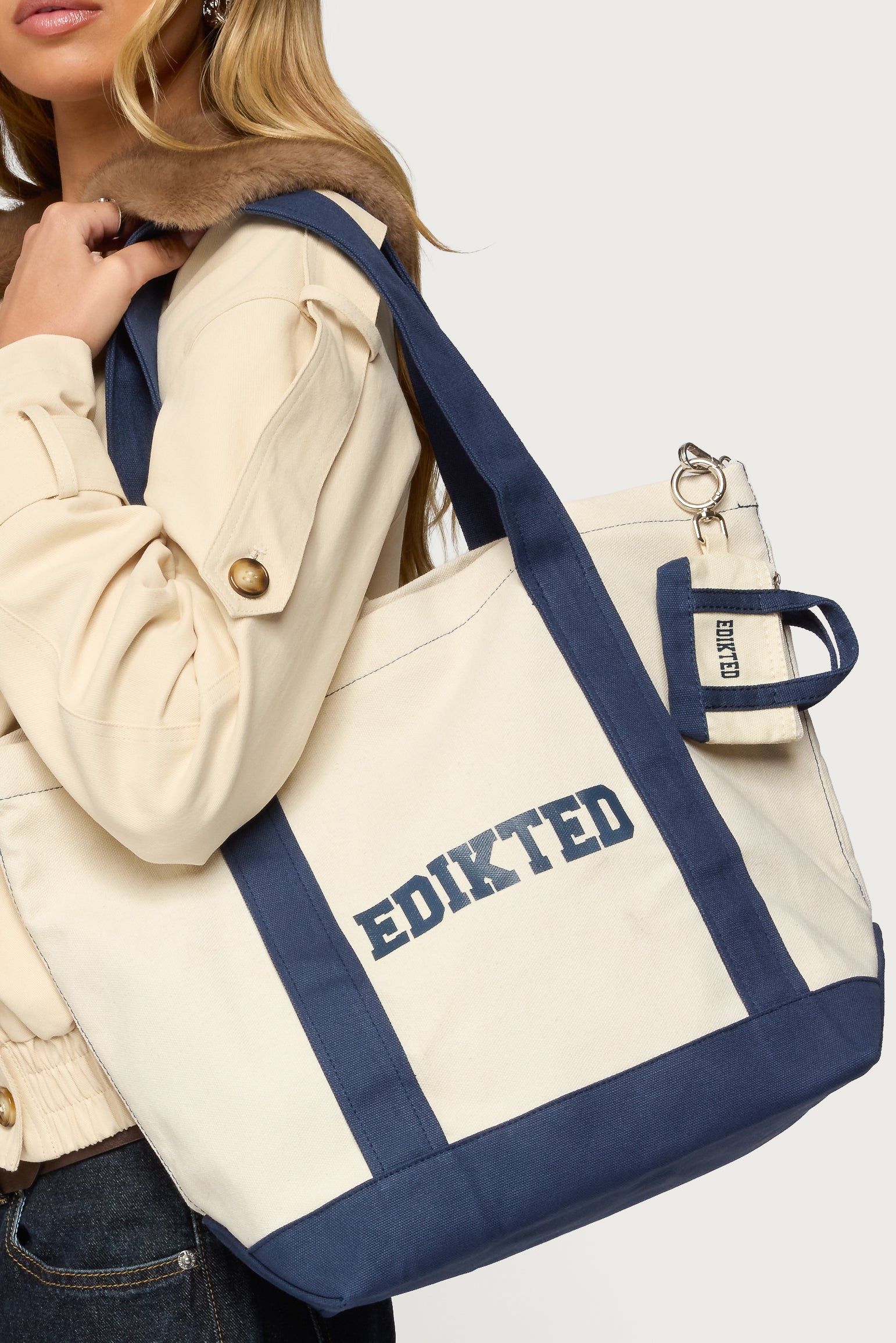 Mini Edikted Tote Bag Keychain - Image 2