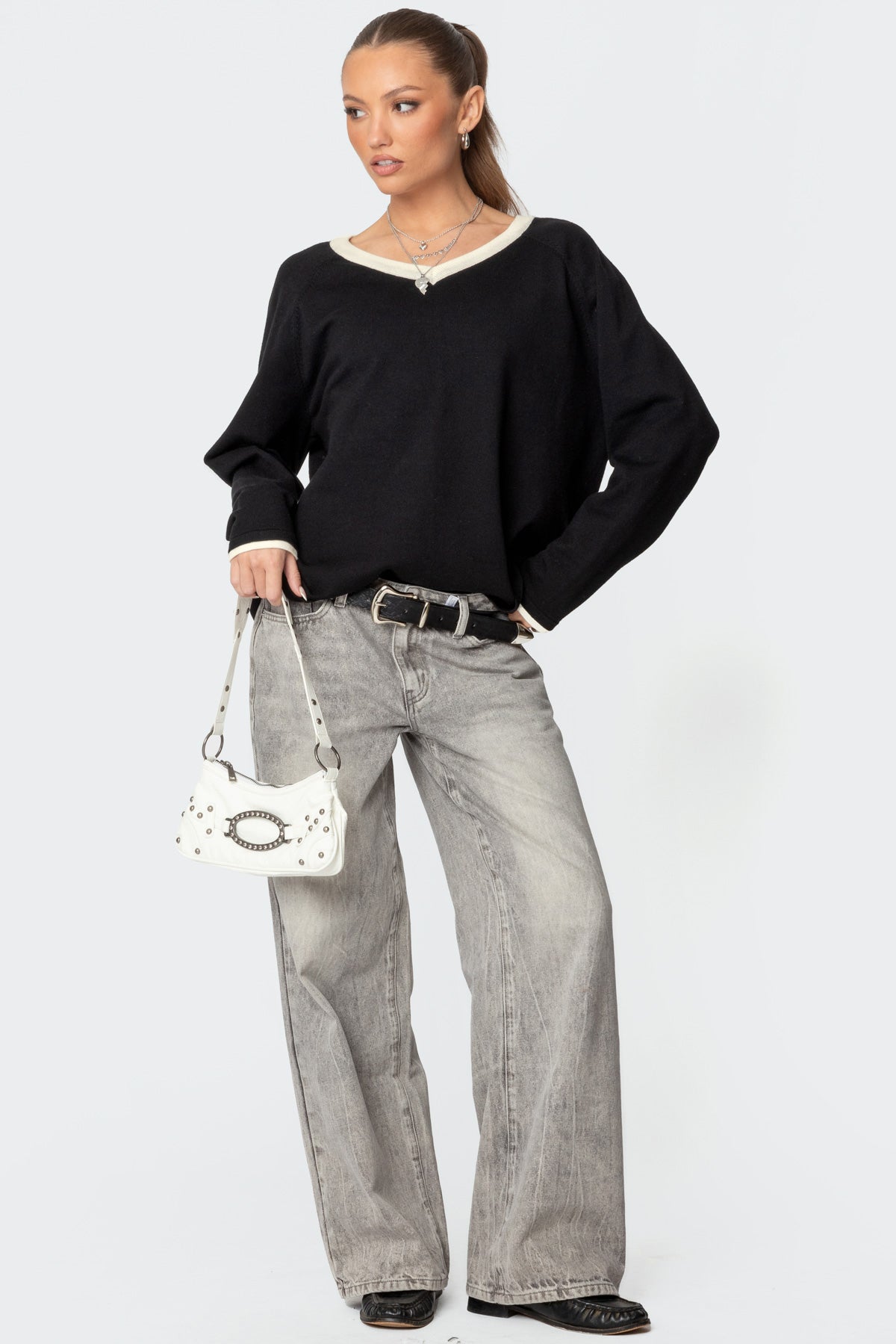 Contrast V Neck Knit Sweater - Image 2