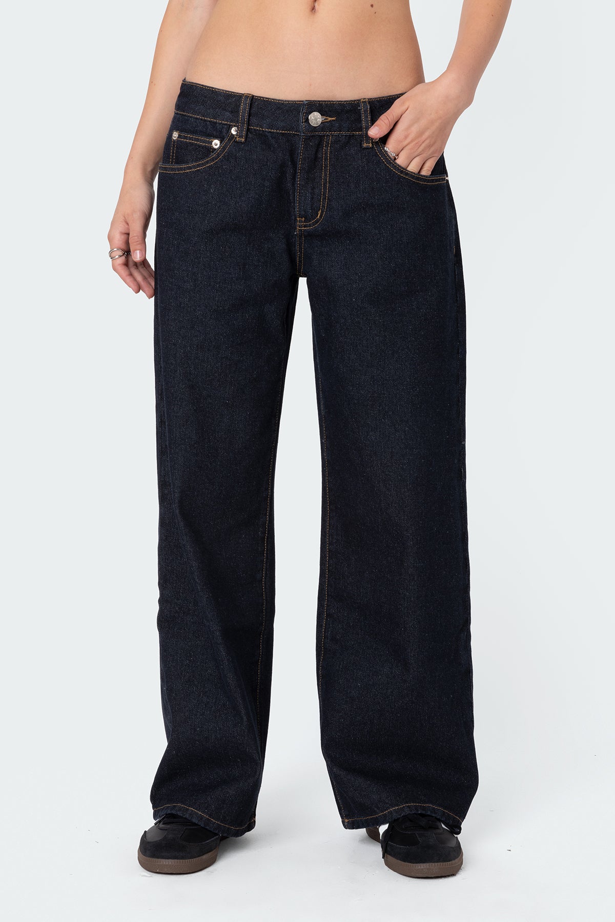 Petite Raelynn Washed Low Rise Jeans - Image 2