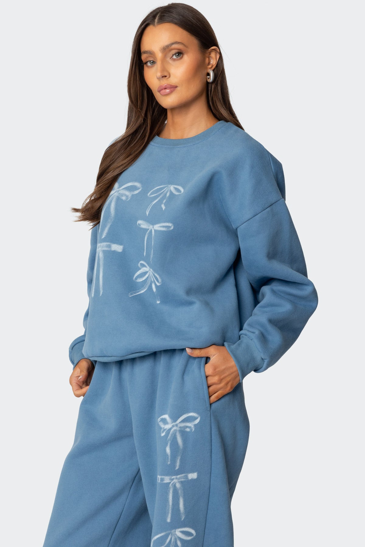 Bow Bliss Oversized Sweatshirt - Image 3